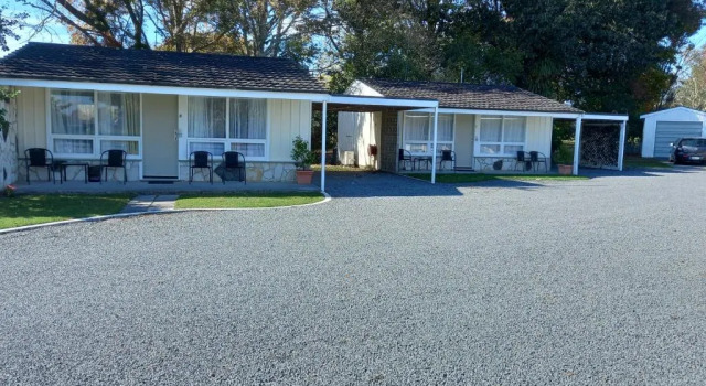 Апартаменты Tower Road Motel