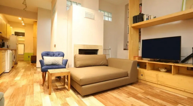 House Near Trendy Attractions and Close to Taksim