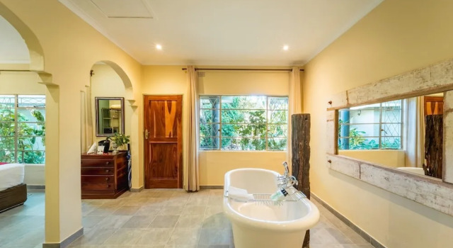 Люкс Bayete Guest Lodge