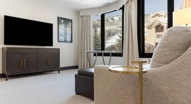 Luxury 3 Bedroom Condo In The Heart Of Beaver Creek Village With Heated Pool, Забронировать Отель Отели Бивер-Крик 3 звезды, рядом с Гонконгский Диснейленд, 3*