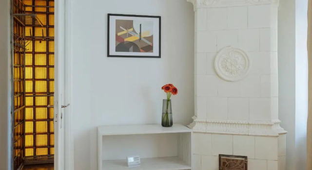 Апартаменты Lovely apartment and quiet courtyard in city centre