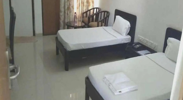 OYO 93303 Hotel Mundra, Reserva ahora Hotel Gandhidham 