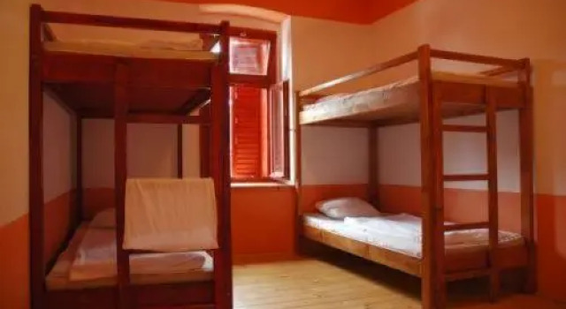 Кровать в общем номере Hullam Hostel