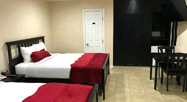 Четырёхместный номер Deluxe Nite Inn at Universal City - Walking Distance to Universal Studios Hollywood