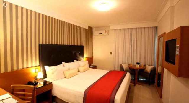 Полулюкс Royal Macaé Palace Hotel