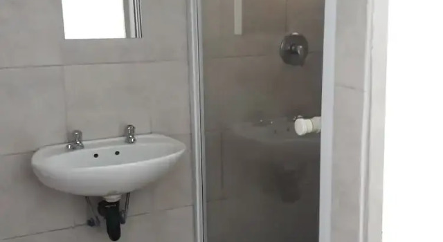 Кровать в общем номере Randburg Boarding Hostel