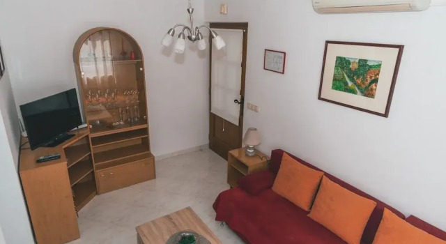 Charming Apartment With Sea Views and Shared Pool