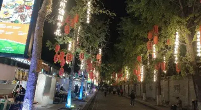 Yuzhong Wanxuan Homestay, Varaa Hotelli Hotellit Sichuan pysäköinnillä, Pysäköinti
