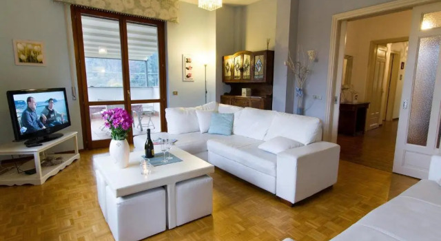 Connie's apartment Extra Pet Friendly, Prenota Appartamento Monvalle Lago Maggiore