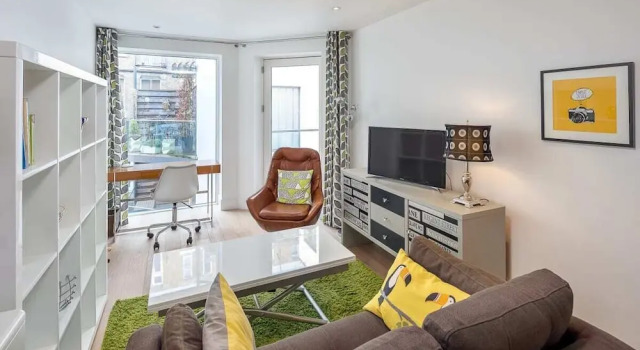 Funky Modern 1 bed in Trendy Clerkenwell W/balcony, Забронировать Отель Отели Англии 3 звезды, 3*