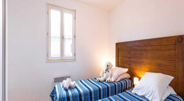 Cozy apartment with dishwasher, near the port of Le Teich, Забронировать Апартаменты/квартира Отели Бассен-д'Аркашон с парковкой, Парковка