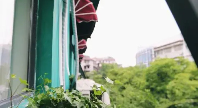 Zhaohuaxisu Hotel(Guilin Central Square Two Rivers and Four Lakes Store)