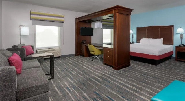 Люкс Hampton Inn & Suites Winston-Salem/University Area