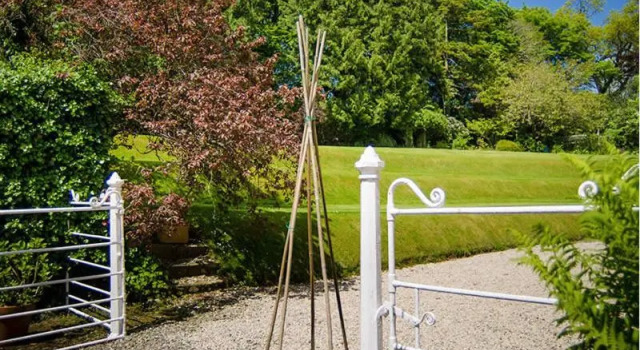 Nutgrove House Luxury B&B, Book Bed and Breakfast Downpatrick Down County
