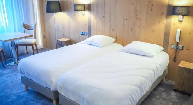 Двухместный номер Deluxe с балконом Hôtel Restaurant La Couronne by K