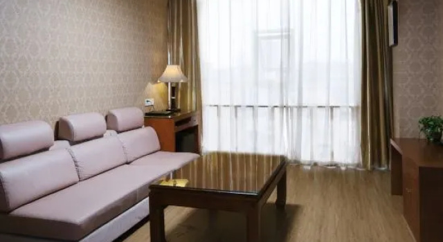 Люкс Luzhou Qianye Hotel