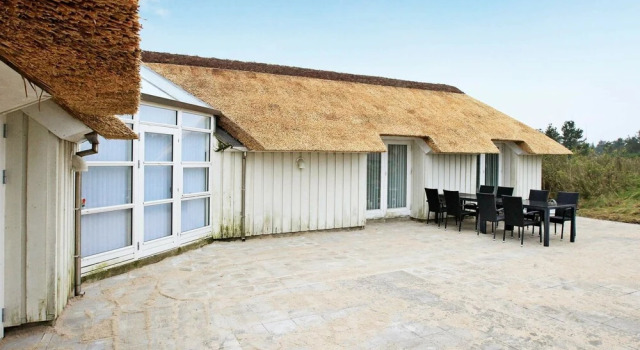 Serene Holiday Home in Vejers Strand With Whirlpool, Book Vacation Home Hotels in Ho with Parking, Parking