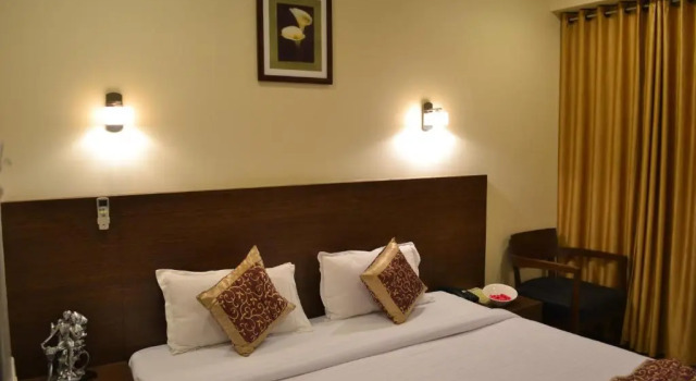 Двухместный номер Deluxe Hotel Adi Nagpur