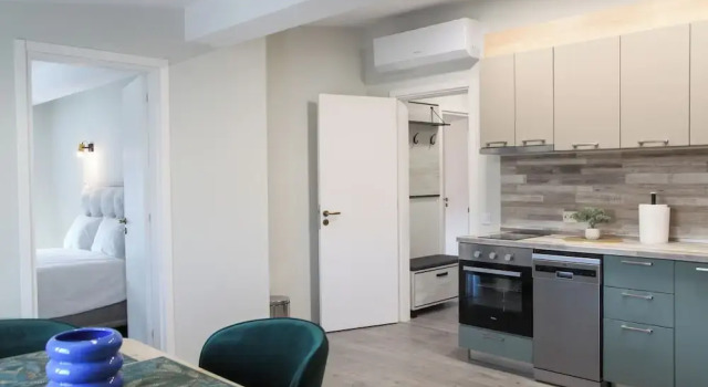 Apartment Corner House