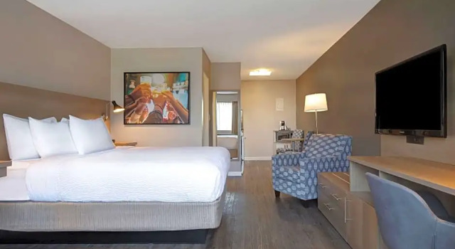 Двухместный номер Efficiency Days Inn by Wyndham Victoria Uptown