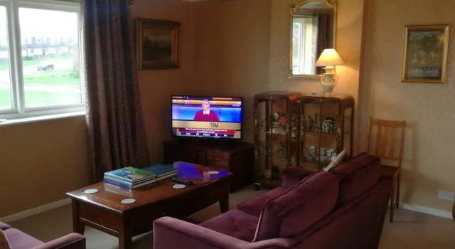 Flat - Sleeps 4 - Parking - Close to Airport, Varaa Lomakoti Mökit kohteessa Merseyside, Mökki