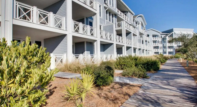 Watersound Crossings by Dune Vacation Rentals, Book Hotel Hoteller i Seacrest med parkering, Parkering