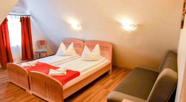 Pensiunea Vila Silva I, Varaa Hotelli Hotellit Hunedoara pysäköinnillä, Pysäköinti