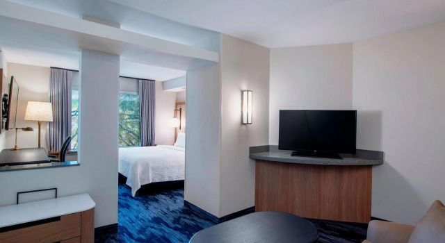 Двухместная студия Fairfield Inn & Suites by Marriott Kelowna