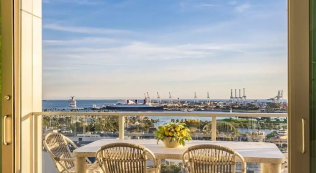 Апартаменты @ Marbella Lane - Penthouse w/ City & Ocean Views