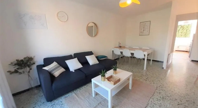 BEAUX APPARTEMENTS 65m2 AVEC ESPACES EXTERIEURS PARKINGS PROCHE PLAGE