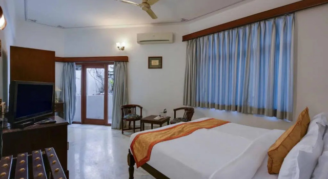 Номер Premier Swaroop Vilas - Lake Facing Boutique Hotel