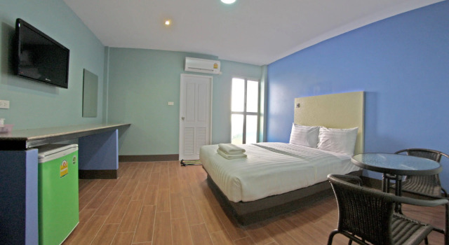 Central Park Hotel, Rezervovat Hotel Hotely v Central Thailand s parkováním, Parkování