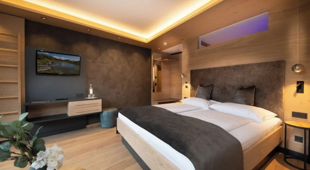 Трёхместный номер Superior Hotel Alpina