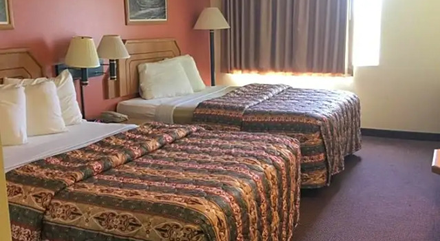 Standard Vierer Zimmer Days Inn by Wyndham Cameron