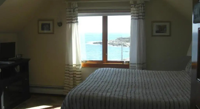 Номер Standard Seafarer Inn