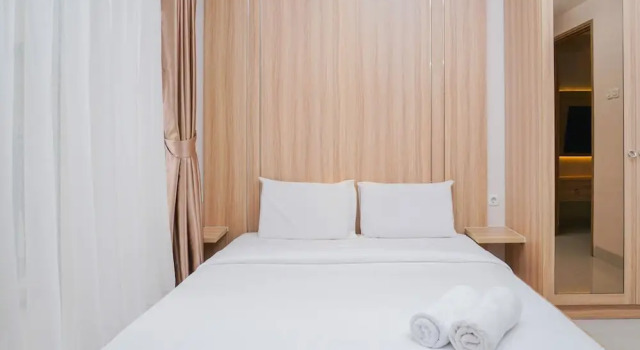 Standard room Clean and Elegant 1BR at The Oasis Apartment