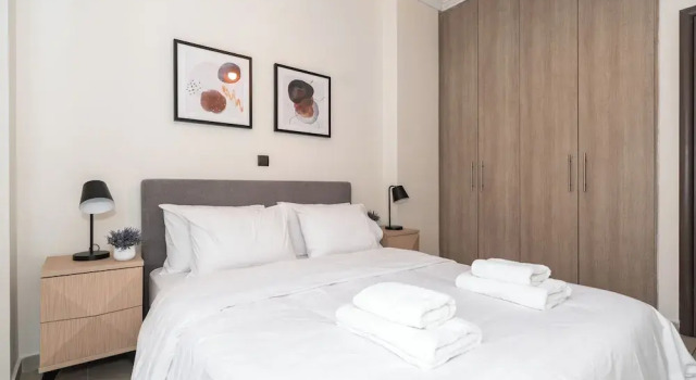 Modern Apartment in Thiseio with Balcony, Забронировать Апартаменты/квартира Афины Острова Саронического залива - Аттика, рядом с Холм Филопаппос
