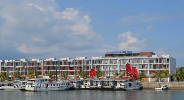 Seaside Tuan Chau Hotel