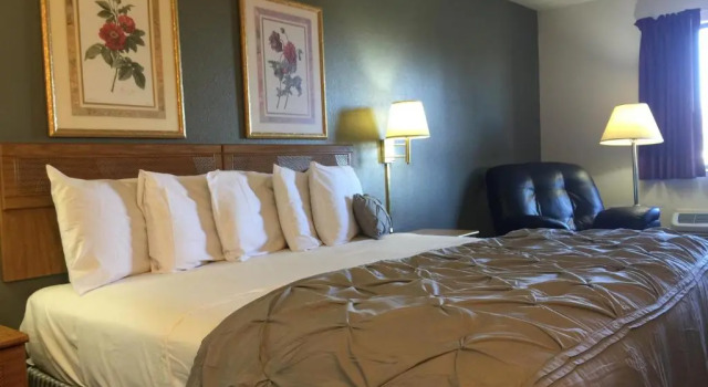 Номер Standard Capital O Amerihost Inn and Suites Fulton Hwy 54 MO
