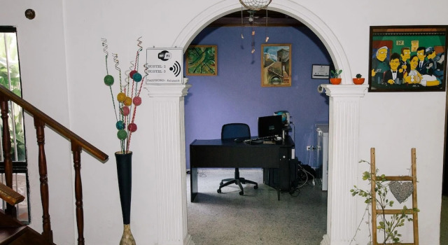 The Meeting Point Hostel, Book Hostel / Vandrerhjem Hostels i Barranquilla, Hostel / Vandrerhjem