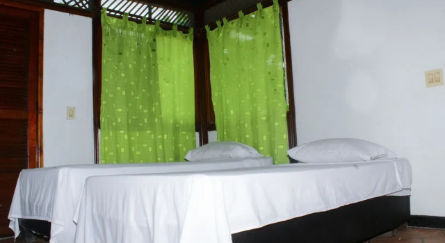 Eco Hotel Casa Blanca, Prenota Hotel Bolivar Bolivar