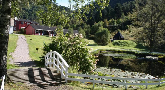 Kvåstunet, Rezervovat Hotel Kvås 