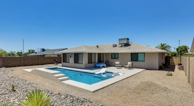 Коттедж Sun City West Home in 55 + Community Near Golf
