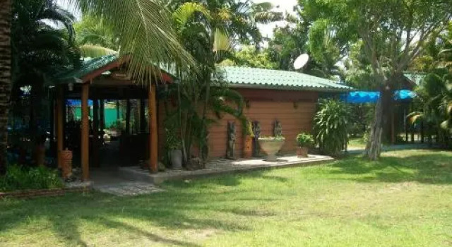 Home Paradise Resort Tak, Забронировать Курортный отель Отели провинции Так с бассейном, Бассейн