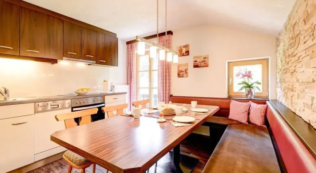 Апартаменты Comfort с 4 комнатами с балконом и с видом на горы Bocks Apartments 61