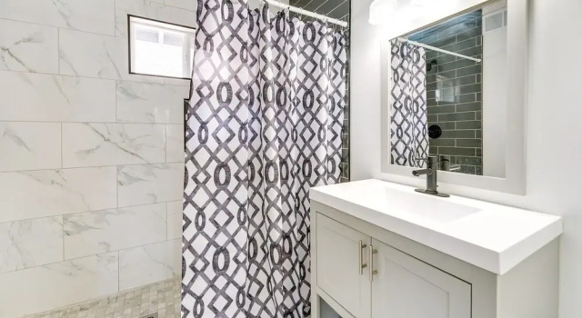 Коттедж Pet-friendly Home w/ Yard, Near Downtown Royal Oak