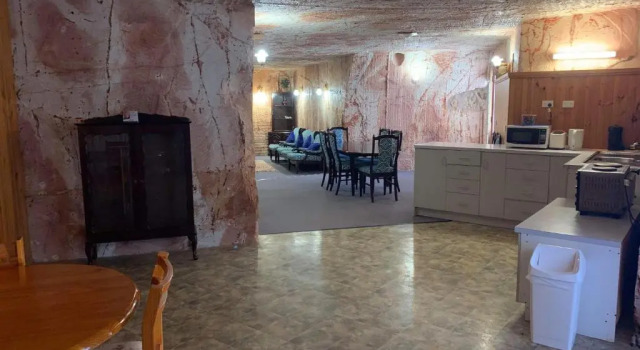 Апартаменты с 2 комнатами Coober Pedy Experience Motel