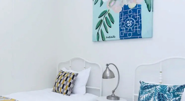 Люкс Economy Tasteful 2 Bedroom Suite near Marine Gateway by Elevate Rooms