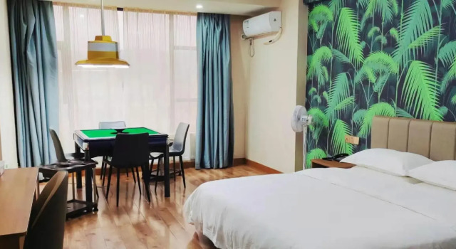 Berman Hotel (Huidong honghaiwan store), Rezervasyon Otel Guangdong otoparklı oteller, Otopark