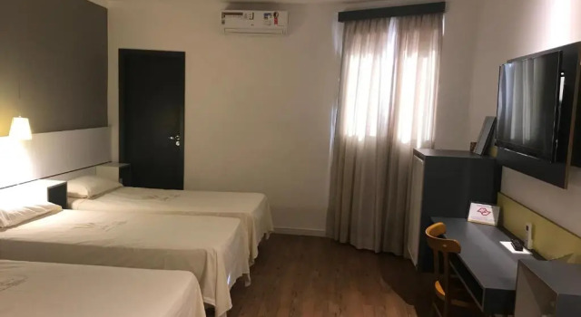 Трёхместный номер Standard Uniclass Hotel Pinheiros